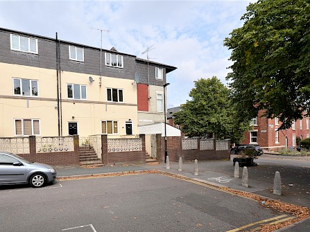 18B, Holberry Gardens, Broomhall, Sheffield S10 2FR -