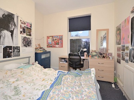 12, Holberry Close, Broomhall, Sheffield S10 2FQ -