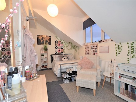 12, Holberry Close, Broomhall, Sheffield S10 2FQ -