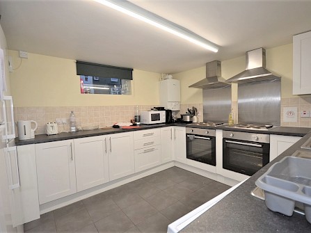 12, Holberry Close, Broomhall, Sheffield S10 2FQ -