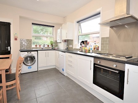 15, Holberry Close, Broomhall, Sheffield S10 2FQ -