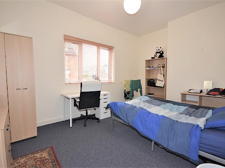 18A, Holberry Gardens, Broomhall, Sheffield S10 2FR -