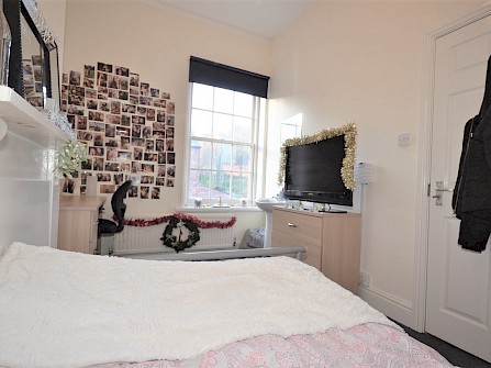 2, Peel Terrace, Broomhall, Sheffield S10 2GU -