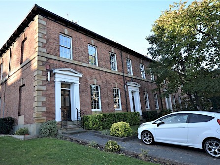 2, Peel Terrace, Broomhall, Sheffield S10 2GU -