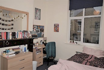 42, Brocco Bank, Botanical Gardens, Sheffield S11 8RR