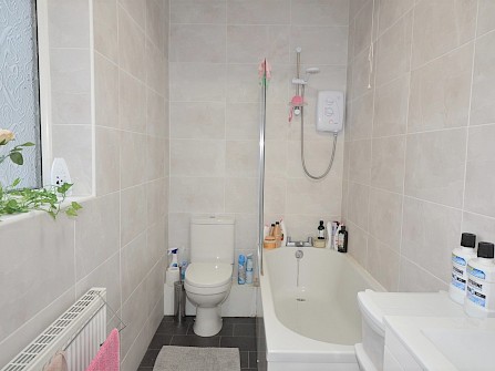 Flat 2, 88 Brunswick Street, Broomhall, Sheffield S10 2FL -