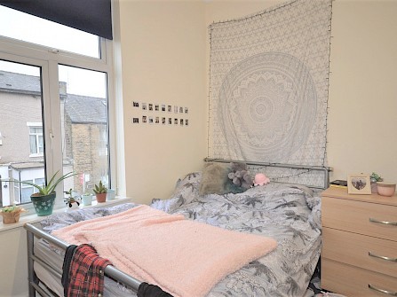 Flat 2, 88 Brunswick Street, Broomhall, Sheffield S10 2FL -