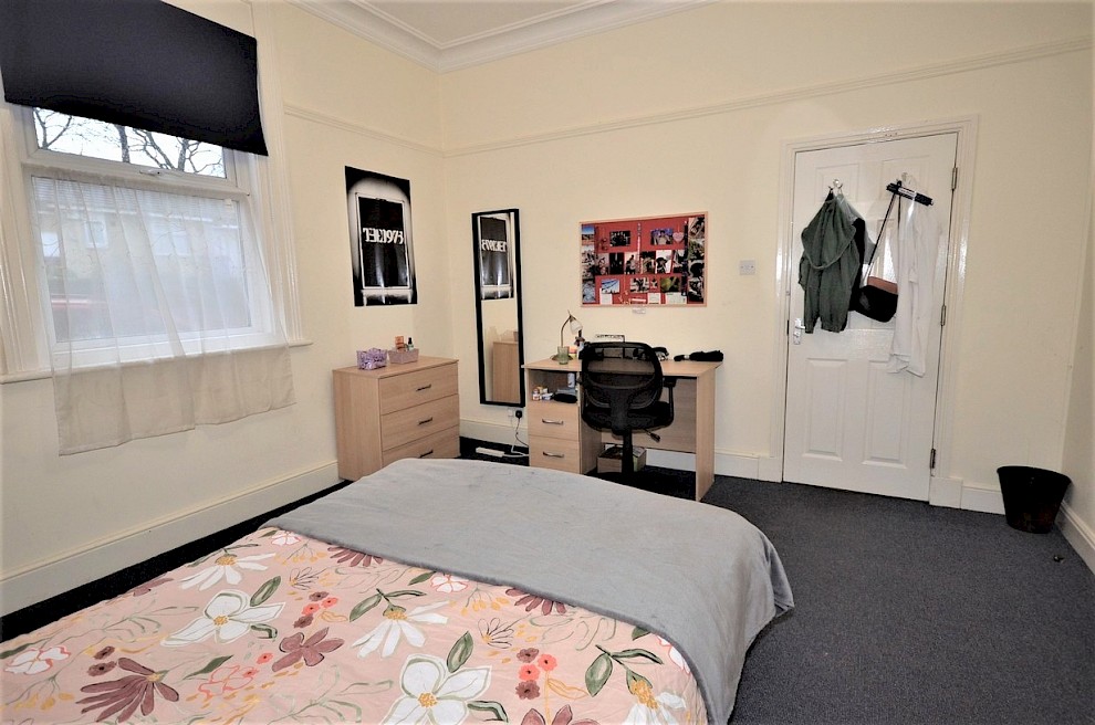 gallery image 43-commonside-bedroom-1-view-2.jpg