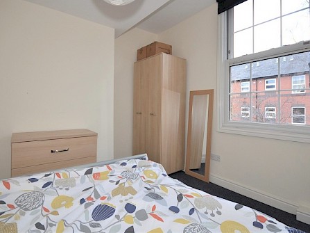 8, Travis Place, Broomhall, Sheffield S10 2DB -