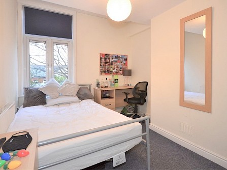 8, Travis Place, Broomhall, Sheffield S10 2DB -